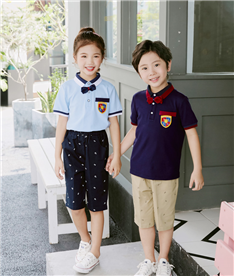 夏季中小學(xué)生運(yùn)動(dòng)服裝遠(yuǎn)照（淺藍(lán)深紫）