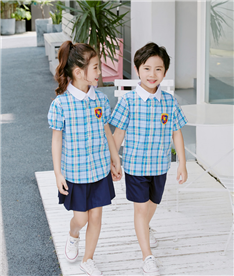 夏季中小學(xué)生服裝帶格紋
